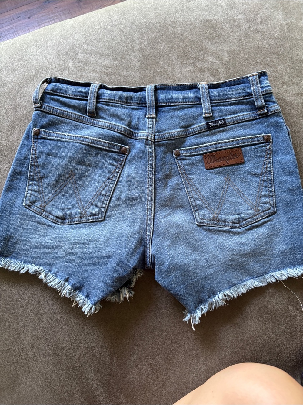 Wrangler Light Blue Frayed Hem Denim Shorts - Picture 3 of 3